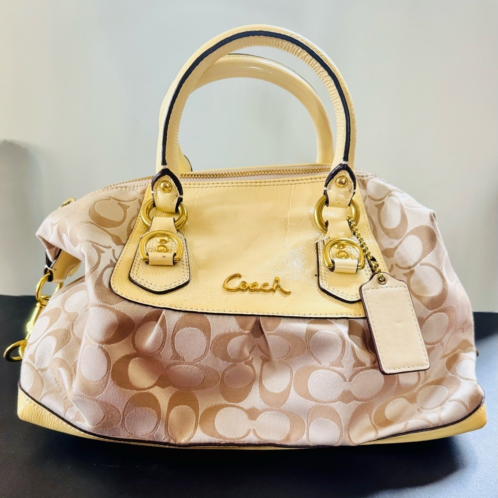 Coach Baby Pink Shoulder Bag with strap NWT